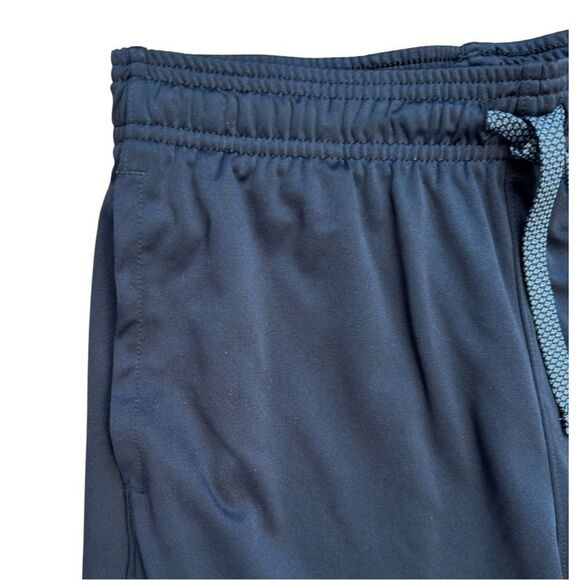 Under Armour Kids Black Shorts with Gray Accents Logo Sz  XL - Picture 5 of 12